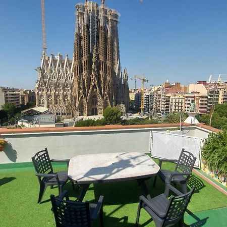 Absolute Sagrada Familia Apartment Barcelona Exterior photo